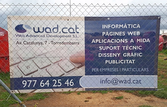 Disseny de lona publicitria per Wad
